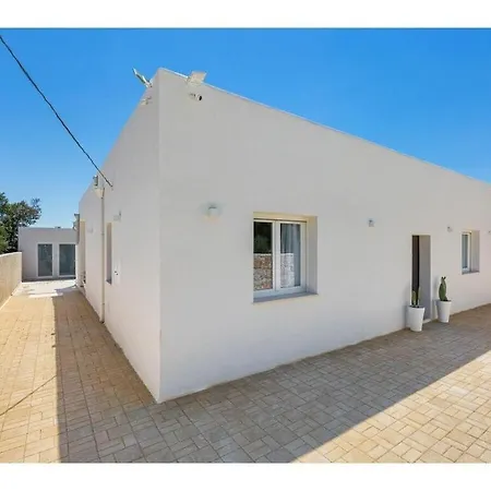San Teodoro Villa *