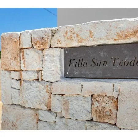 San Teodoro Villa *